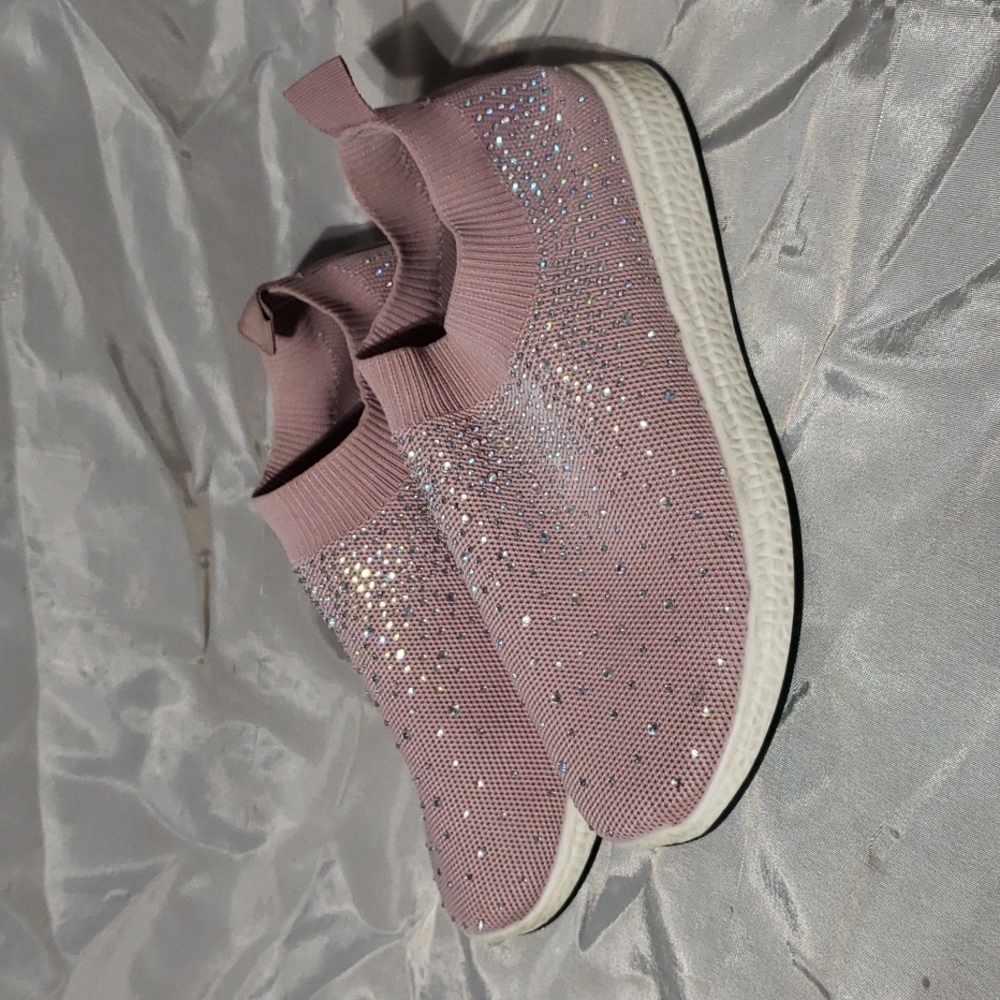 Girls shoes size 3.5.   Pink with bling.  Used